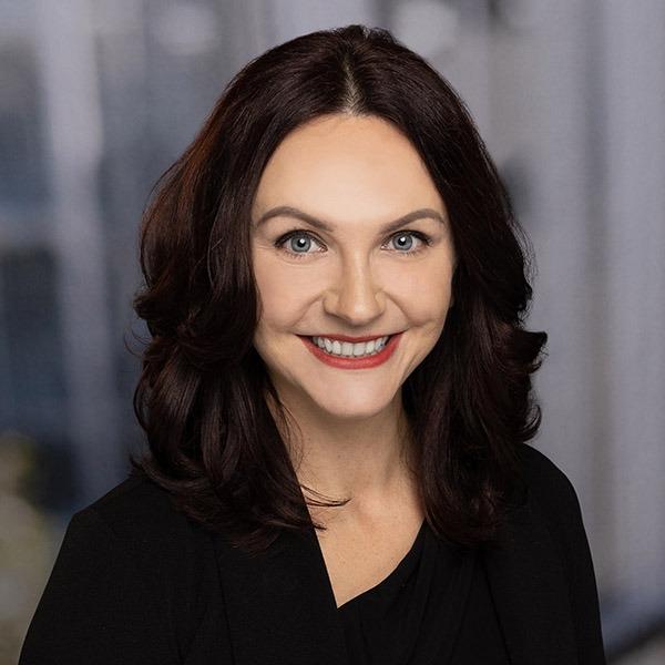 Jennifer Carter Headshot